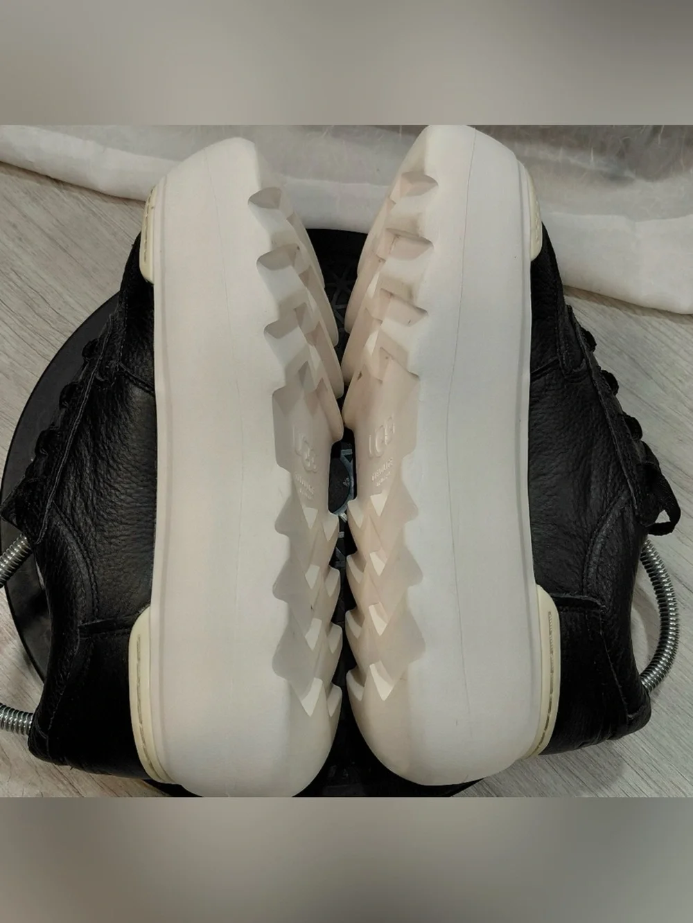 UGG Women Marin Mega Lace Black Leather Platform Sneaker Bright White Sole W7.5